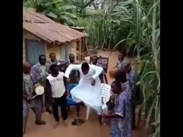 Video: Woli Agba Sacks Choir